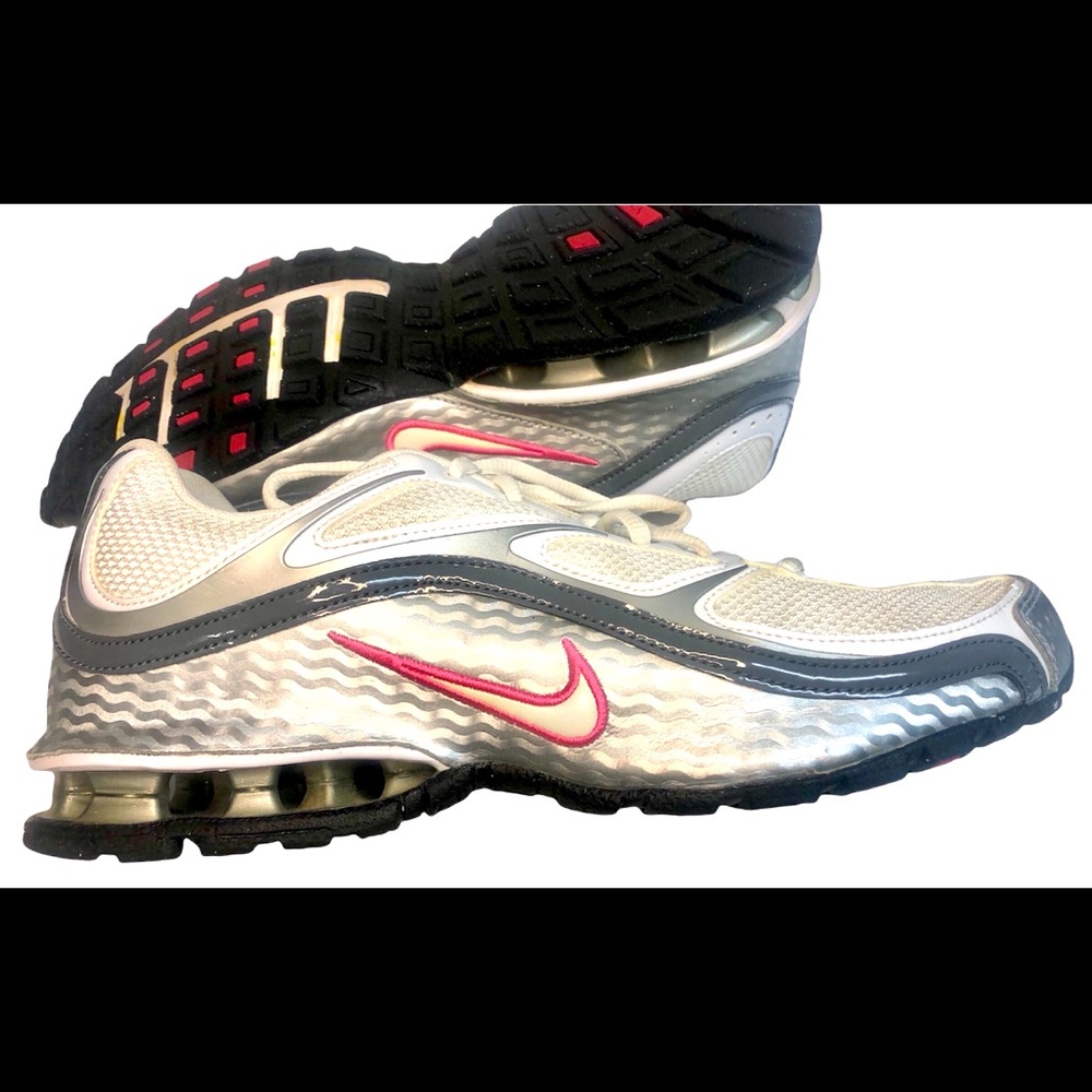 Nike Reax Size 11 Pink White Silver Womans
